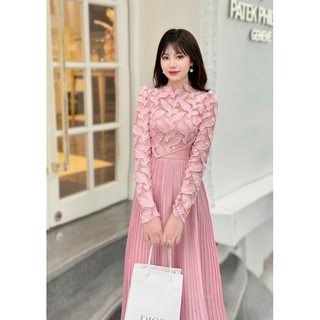 Đầm thiết kế lá ren hồng ngọc chân dập ly !