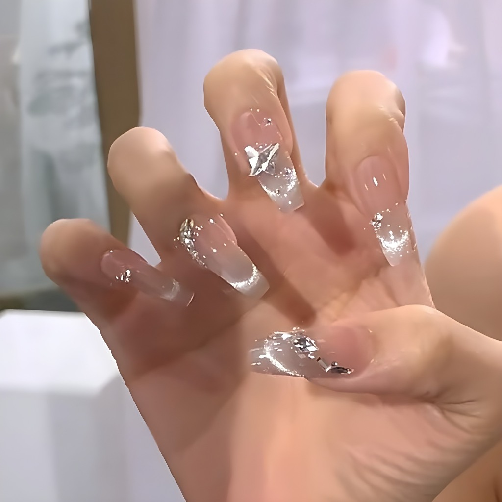 MÃ 601 MẮT MÈO CAO CẤP ĐÍNH ĐÁ NHẸ NHÀNG...601
