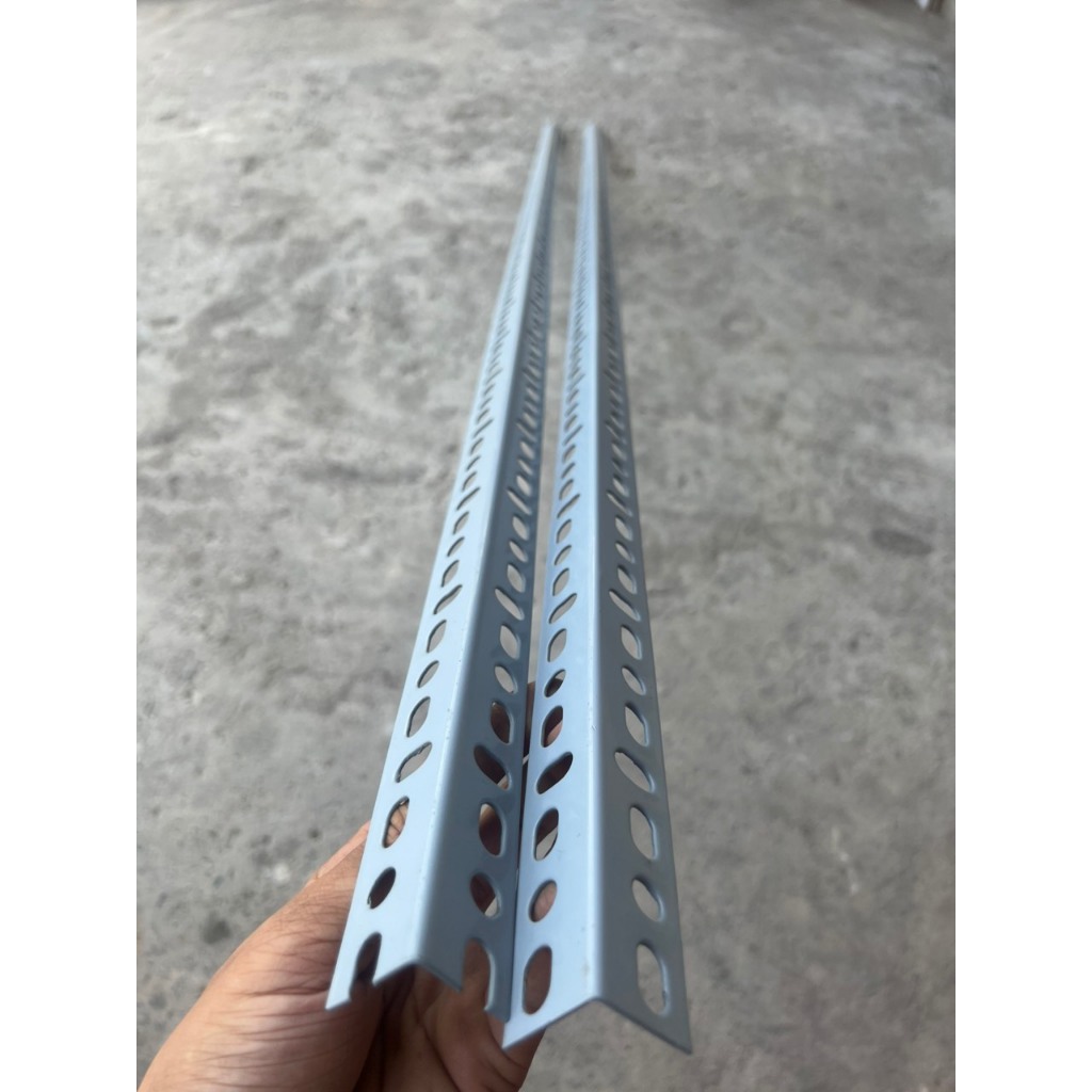 Cây sắt V lỗ (V3) - dài 100cm