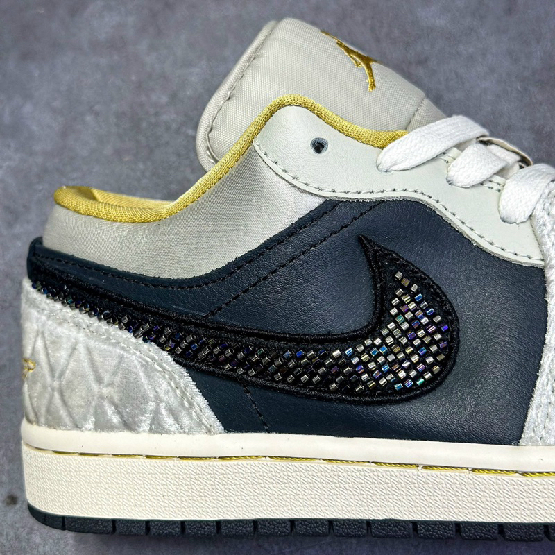 Giày thể thao sneakers nam nữ Jordan 1 Low Beaded swoosh đính đá giày siêu xịn , giày thời trang big size Cao Cấp