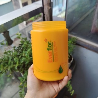 Kem ủ tóc Olive Everflor (hấp dầu) với thành phần dầu Olive tạo sự mượt mà cho tóc.