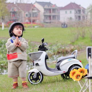 Xe máy điện ba bánh cho bé