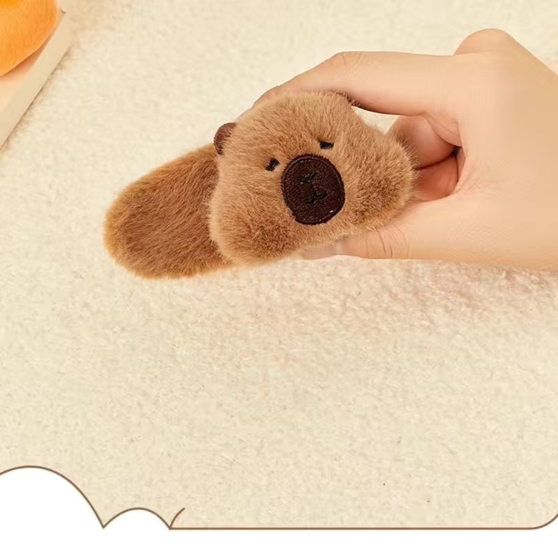 Kẹp tóc nhồi bông Capybara đáng yêu