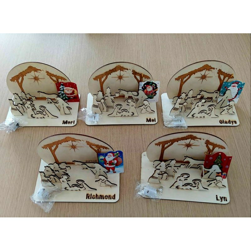 Hang đá Giáng sinh bằng gỗ trang trí Noel bàn làm việc - có thể khắc tên theo yêu cầu