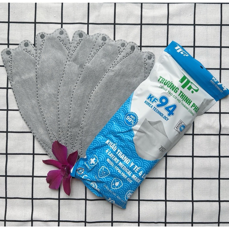 Thùng 300 chiếc khẩu trang KF94 Trường Thịnh Phát