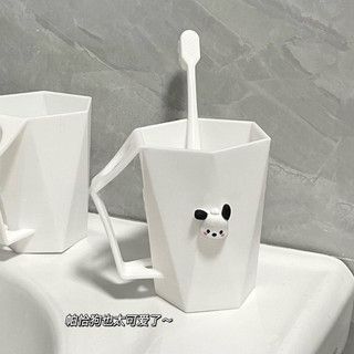 Cốc đánh răng xinh xỉu up xỉu down