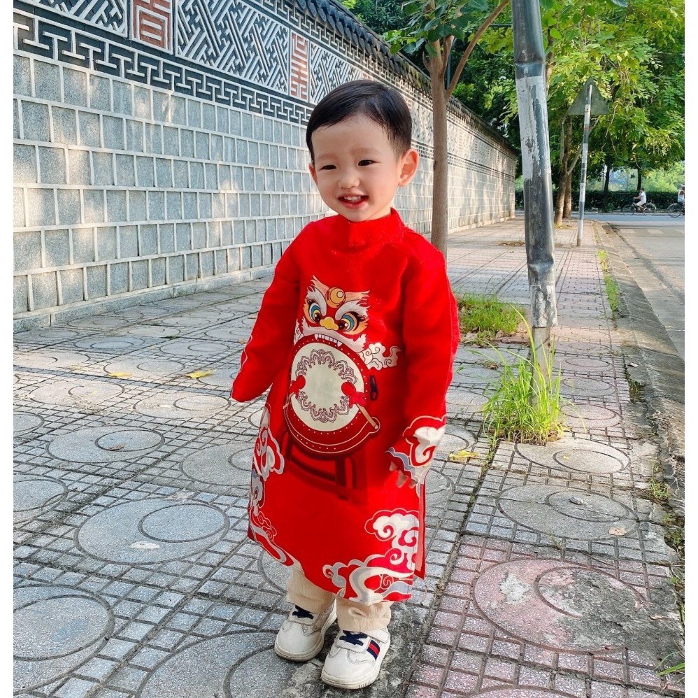 Áo dài Tết cho bé trai Lân trống chất liệu nhung tăm hàn cao cấp từ 9-37 kg, Áo dài cách tân cho bé xẻ tà 2 màu đỏ/vàng