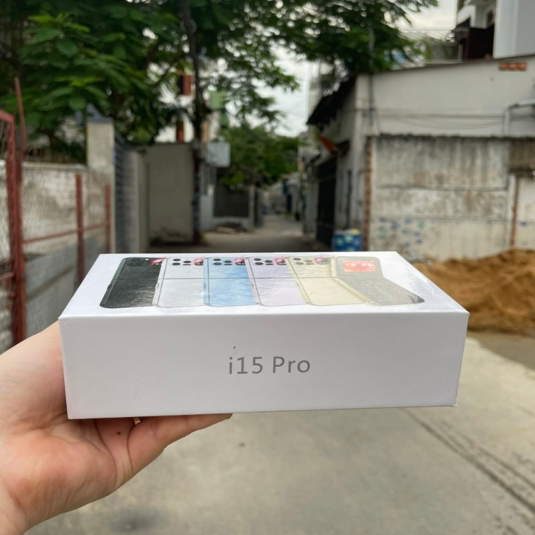 Điện Thoại Nắp Gập 3 Mắt I15 Pro, Mẫu Mới Nhất 2024, Loa To Pin Bền Sóng Khỏe, Máy 2 Sim, Tặng Kèm Ốp Lưng, BH 12 Tháng | BigBuy360 - bigbuy360.vn