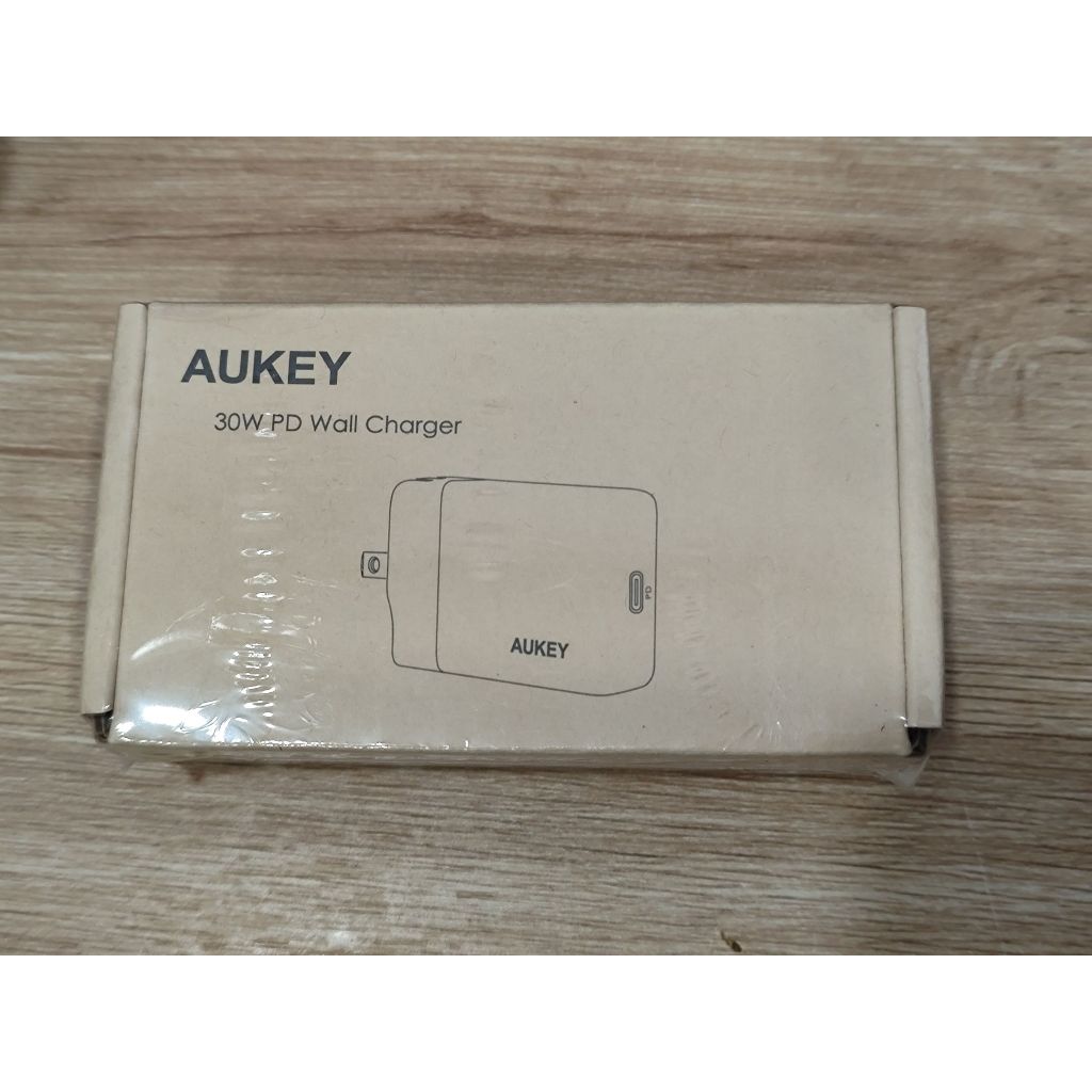 Củ Sạc Aukey PA Y21 PD 27W Chân Dẹt