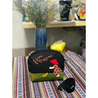 Túi hến quilt có dây đeo