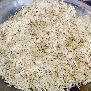 Gà khô lá chanh sợi nhỏ