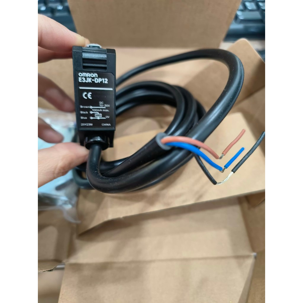 Cảm biến E3JK-DP12-C 2M, Cảm biến E3JK-DP12-C 2M, Cảm biến E3JK-DP12-C 2M, Cảm biến E3JK-DP12-C 2M