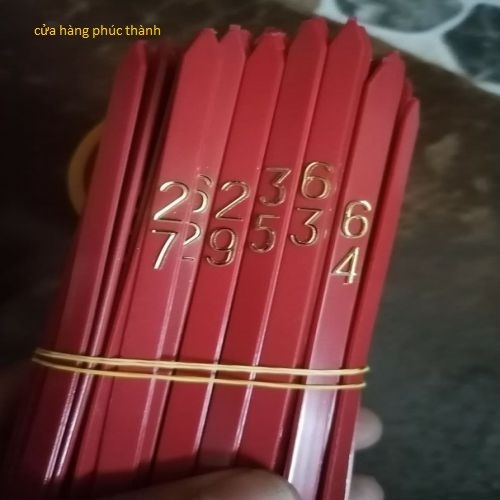 Ống xâm nhựa vàng