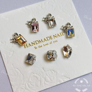 Phụ kiện charm đá khối nơ đính móng nail sáng