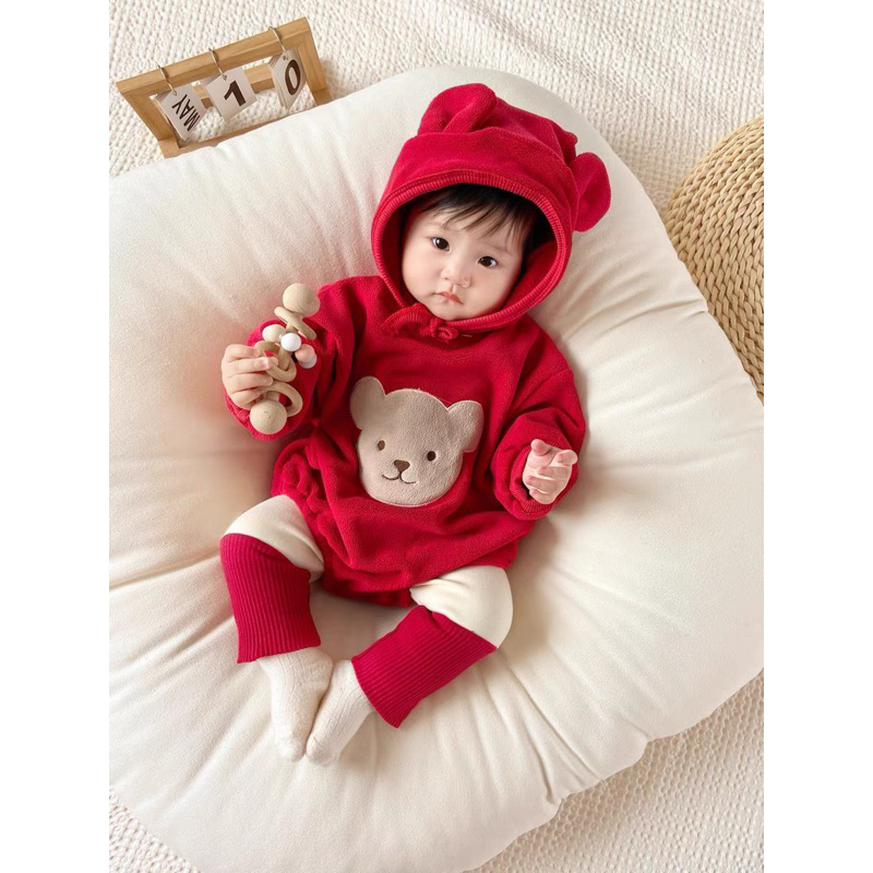 BodyChip Gấu Đỏ Kèm Mũ Cho Bé Yêu