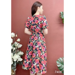 Đầm EMY EM7406 Xoè Hoa Cổ Tròn