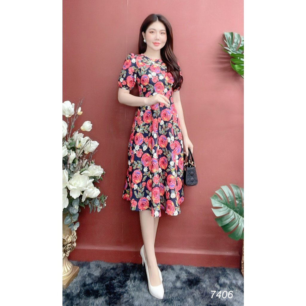 Đầm EMY EM7406 Xoè Hoa Cổ Tròn