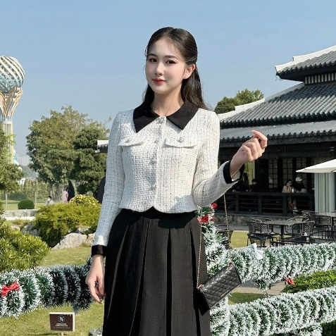 Áo Khoác Dạ Tweed Kim Sa Be Pha Đen Túi Giả Ngực Thời Trang Nữ Rosara K31