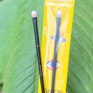 Cọ tán phấn mắt Vacosi collection Pro-makeup E03