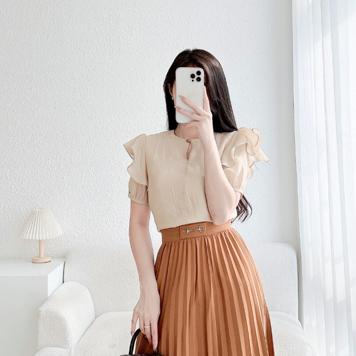 Áo Nữ Cộc Tay Chất Liệu Crep Be Phối Tay Bèo Liin Clothing Thời Trang Công Sở Cao Cấp - AKC249SBE-S23