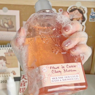 Sữa tắm L’Occitane Mousse Douceur Bath & Shower Gel