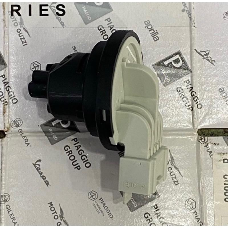 Đuôi ổ khoá piaggio (tiếp điểm khoá điện) piagio vespa lx/ liberty vecpa khóa, hàng chuẩn giá sập sàn, Freeship