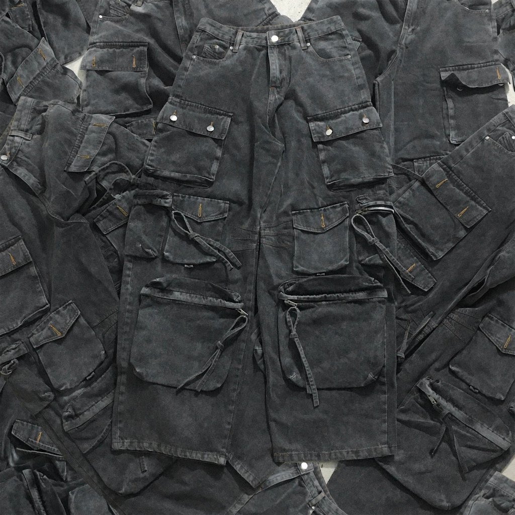 Quần jeans unisex màu xám local brand HUGU - KENJA - chất liệu denim, form rộng, wash vải, túi hộp, nút kim loại