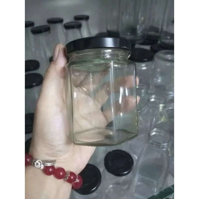 Sỉ - 120 - Hũ Lục Giác 180ml - Thủy tinh nắp thiếc màu Đen , Vàng.