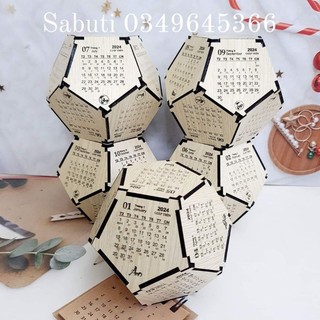 Lịch gỗ để bàn năm 2024