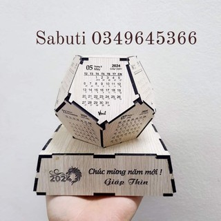 Lịch gỗ để bàn năm 2024