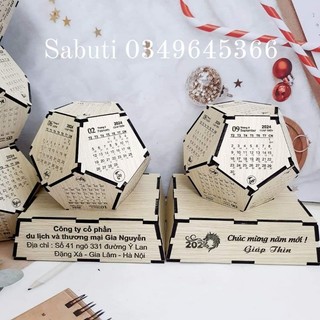 Lịch gỗ để bàn năm 2024
