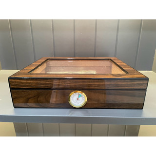 Thanh lý hộp ủ Caseti humidor