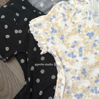 Áo babytee hoạ tiết hoa nhí basic phong cách hàn quốc