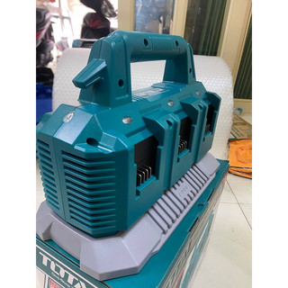 TOTAL Sạc 6 cổng 20V 2.0Ah - 4.0Ah TFCLI2064