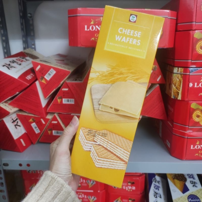 Bánh Xốp Cheese Wafers - 3 màu lên giỏ quà tết đẹp - sẵn hàng giao Hỏa Tốc