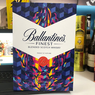 Hộp quà tết Ballantines Finest năm 2024- Ship Hoả Tốc
