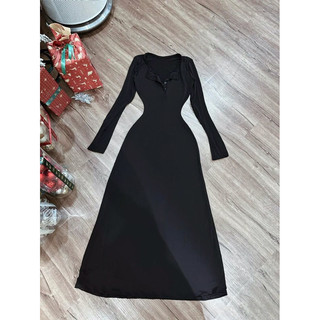 Đầm body tay dài đuôi xoè