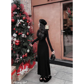 Đầm body tay dài đuôi xoè