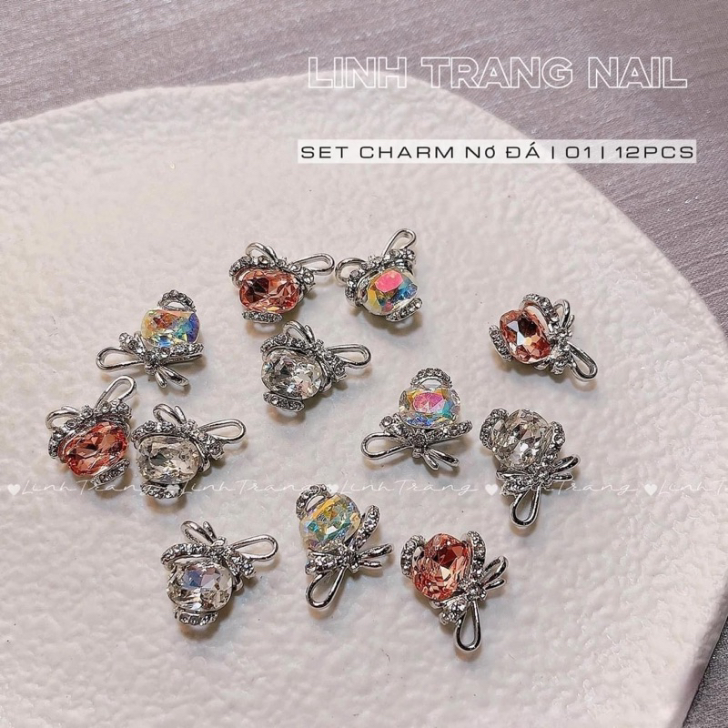 Chamr Đá Nơ Nail, Đá Khối Nail