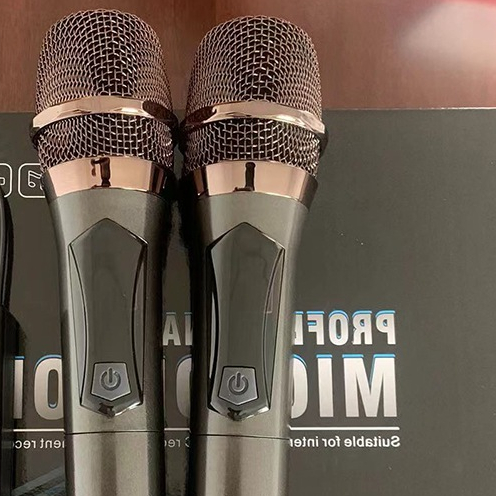 Bộ Micro không dây karaoke chuyên nghiệp. Gồm 1 thu và 2 mic cầm tay. Sang trọng Quý phái. Bảo hành 12 Tháng (1 đổi 1)