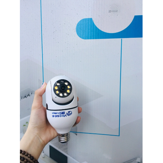 Camera Yoosee wifi bóng đèn 5.0mpx Xoay 360° FULL HD - Đàm Thoại Hai Chiều- Phát Hiện Chuyển Động