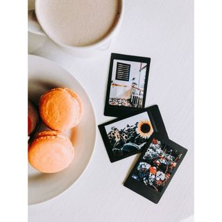 COMBO IN 2 ẢNH INSTAX VIỀN ĐEN