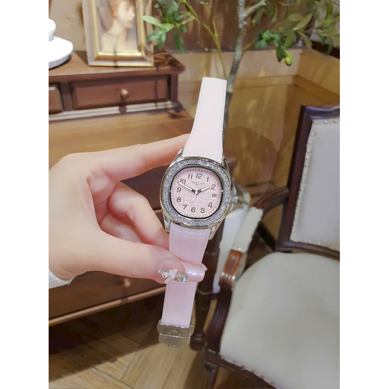 Đồng Hồ dây cao su mặt đính đá pha lê cao cấp sang trọng dành cho nữ