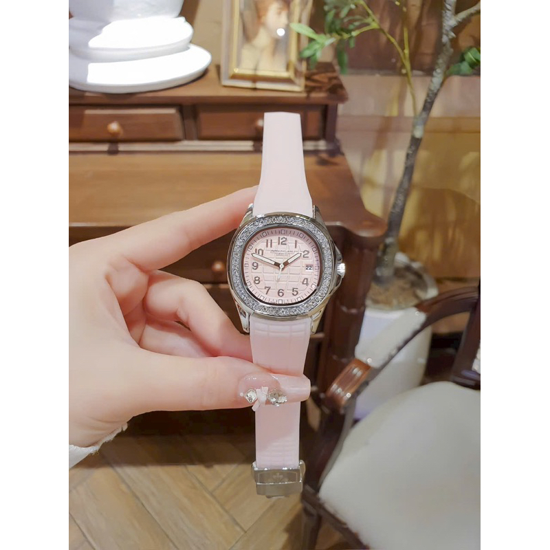Đồng Hồ dây cao su mặt đính đá pha lê cao cấp sang trọng dành cho nữ
