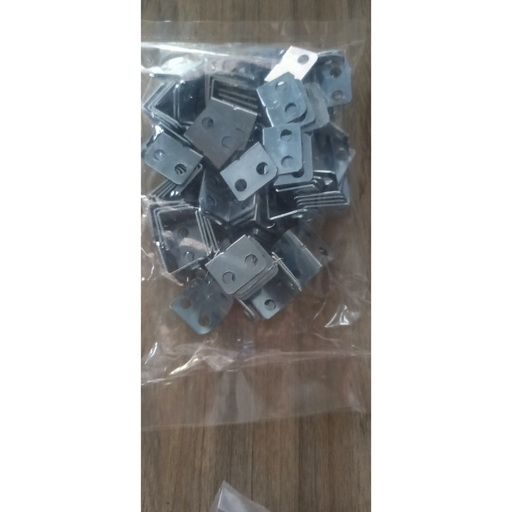 1 bịch ke sắt góc vuông 2cm (1b=100c)