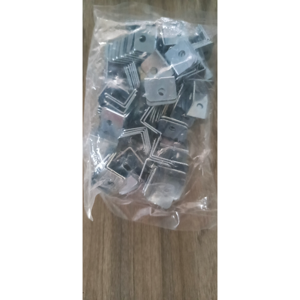 1 bịch ke sắt góc vuông 2cm (1b=100c)