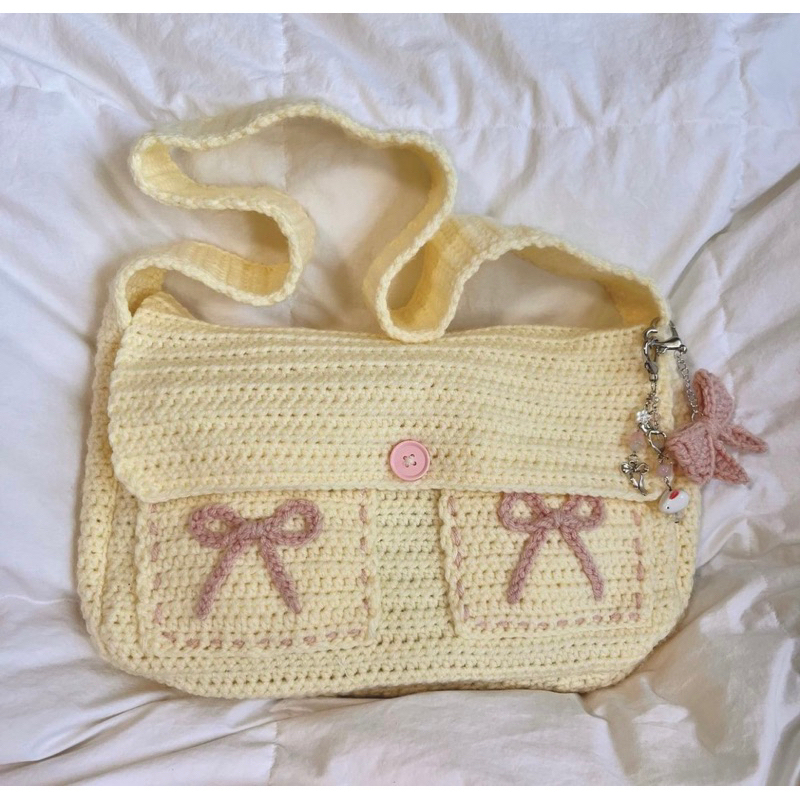 Crochet messenger bag - Túi len đeo chéo gắn nơ kèm móc khoá - Túi len phong cách y2k/ coquette [có 