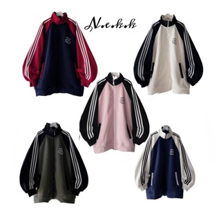 Áo khoác nỉ in " NARIELE" cổ trụ Kẻ sọc - N.E.K.K