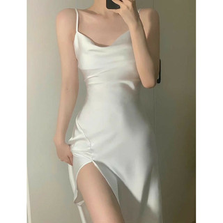 Đầm cổ đổ hở lưng