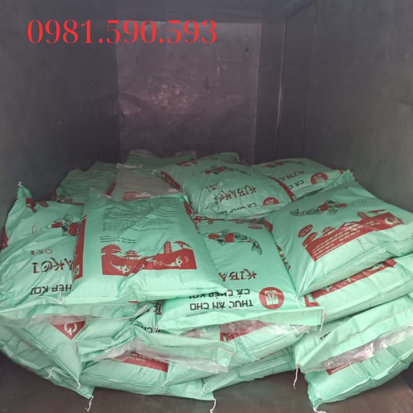 Cám cá Koi Kibakoi 2 trong 1 - cho cá Koi - - tăng size mạnh, lên màu chuẩn độ đạm cao hàng công ty